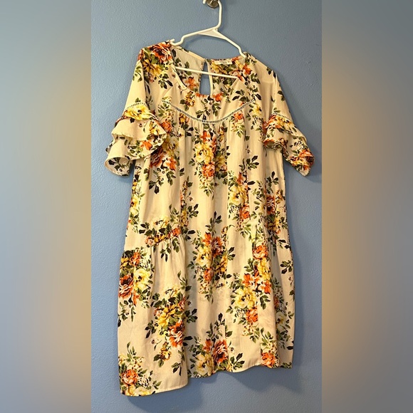 Umgee Dresses & Skirts - Umgee Rehab USA Floral Short Ruffle Sleeves Button Closure Dress SZ XL
